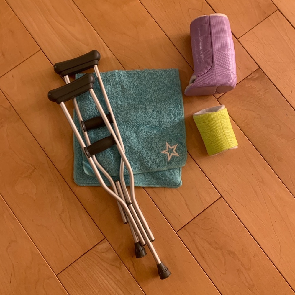 AMERICAN GIRL DOLL feel better kit